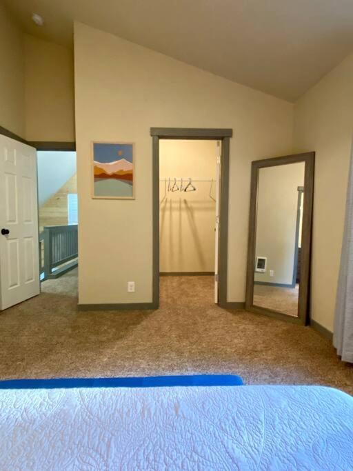 New Modern Cabin! 5Mi To Mt Rainier National Park! Hot Tub & Wifi أشفورد المظهر الخارجي الصورة